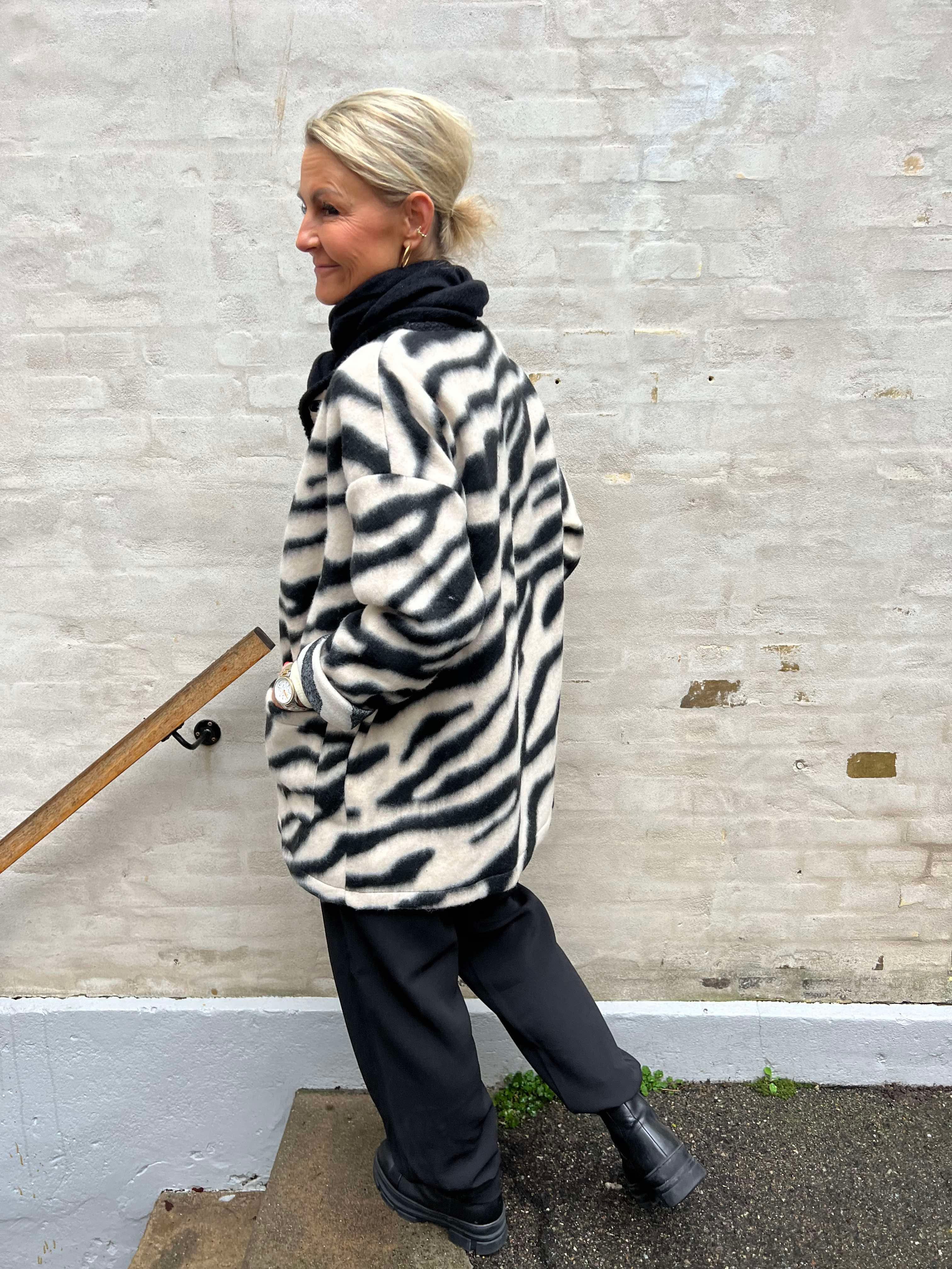 Zeleste fleece jacket zebra