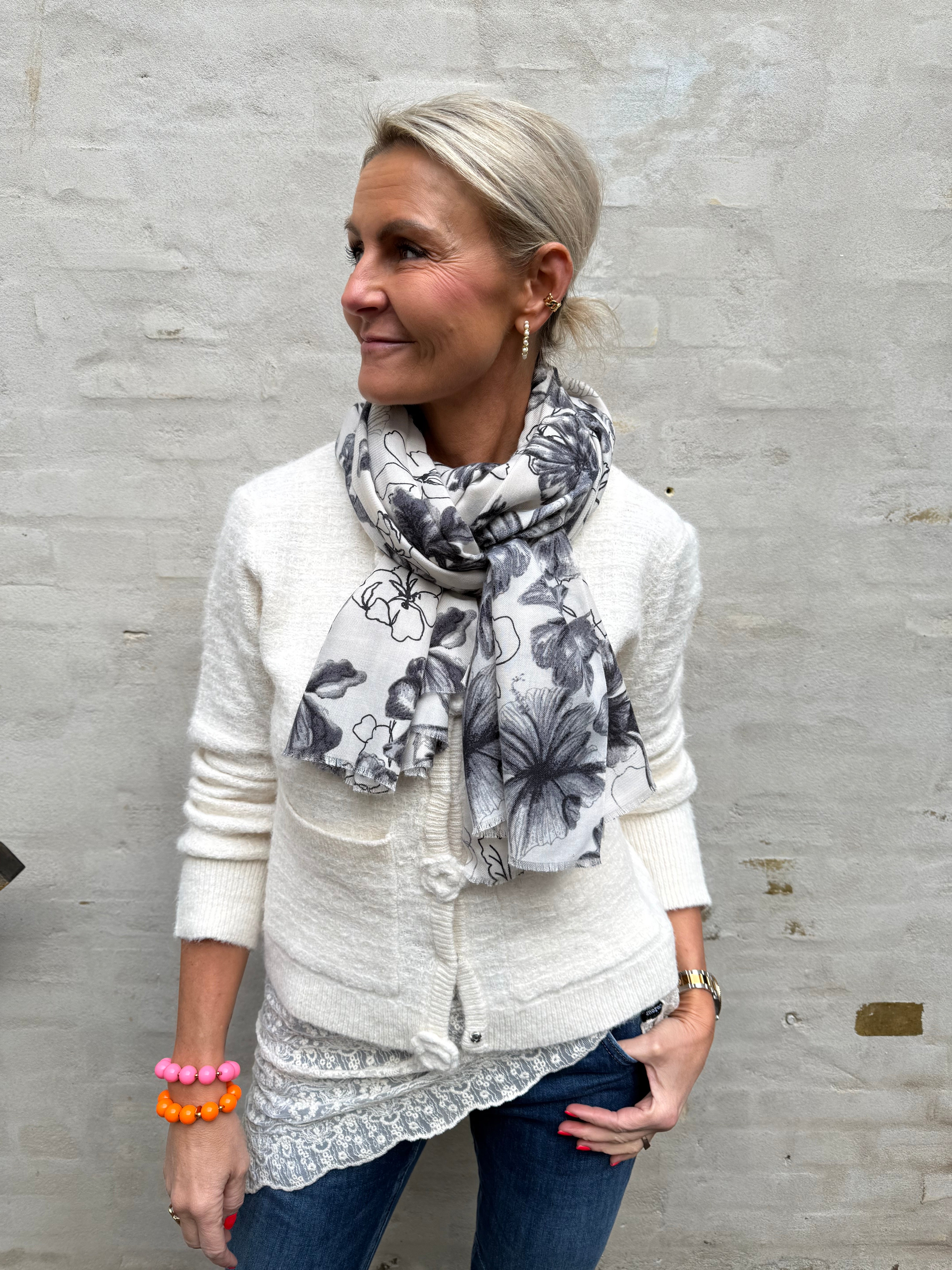 Flower Scarf - Black