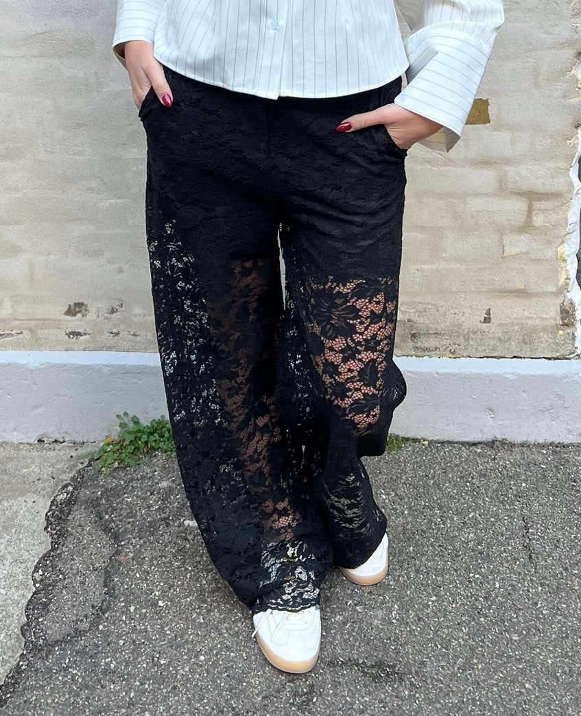 Lami lace pants black