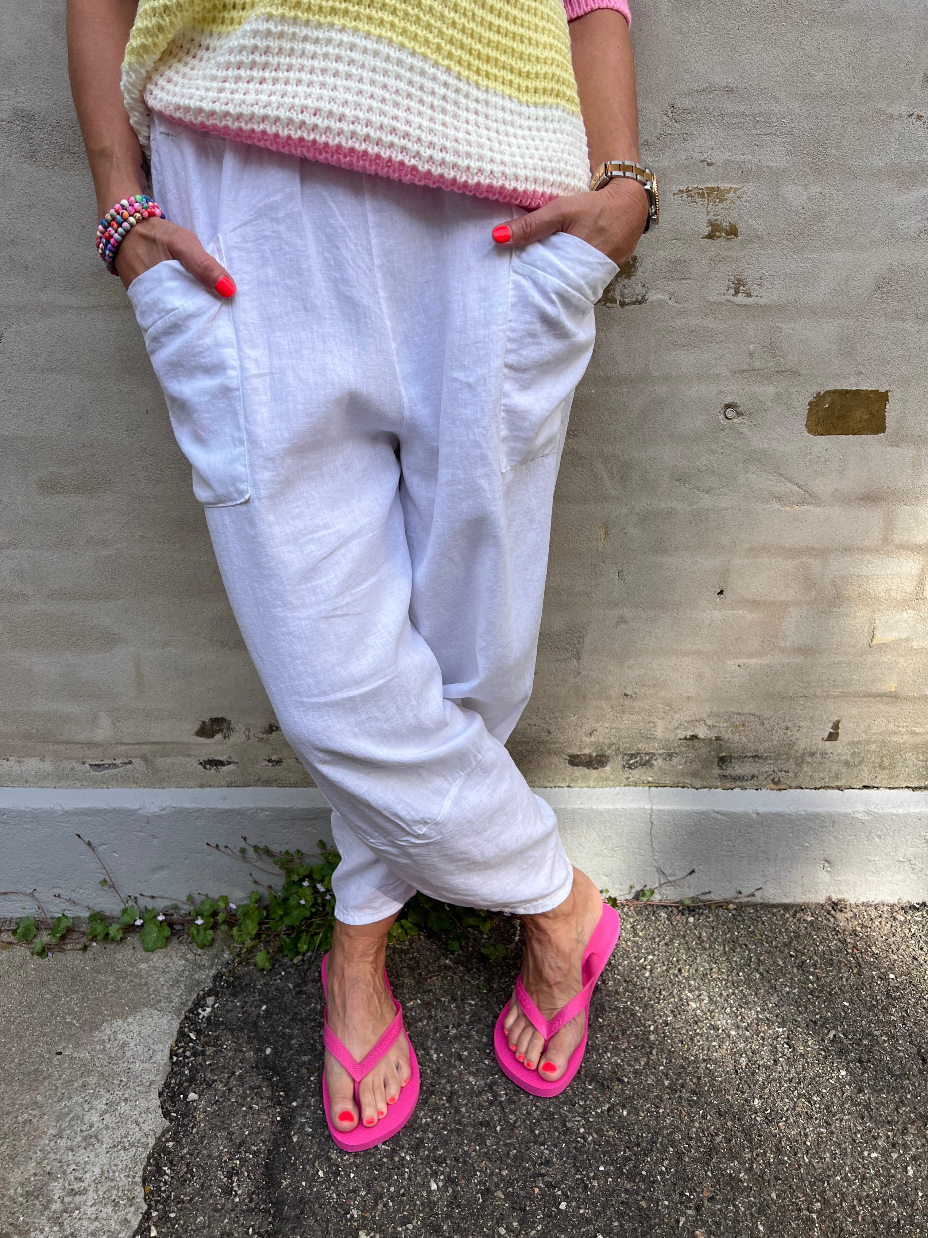Maude Pant White