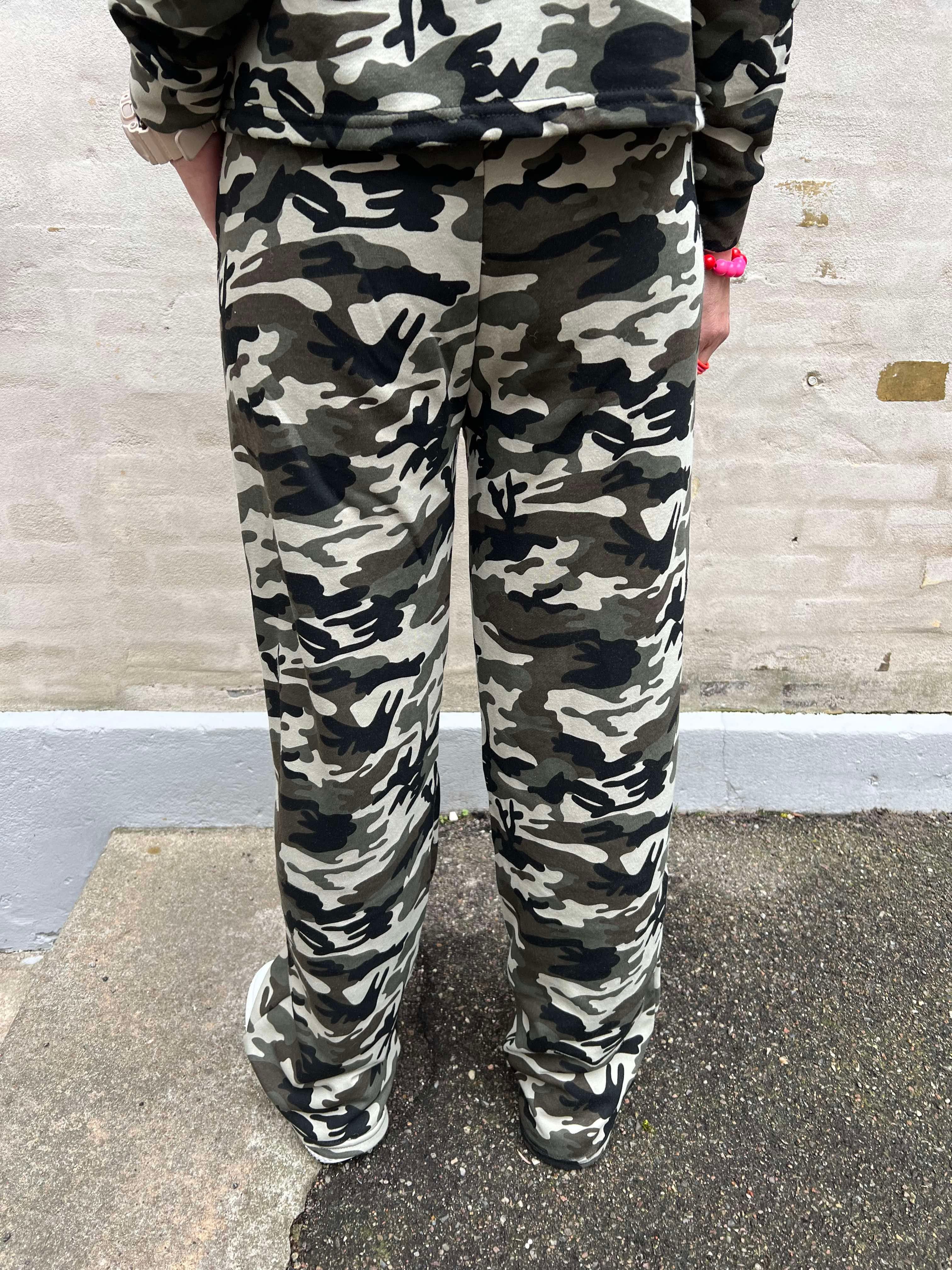 Sue-wide-pants camo