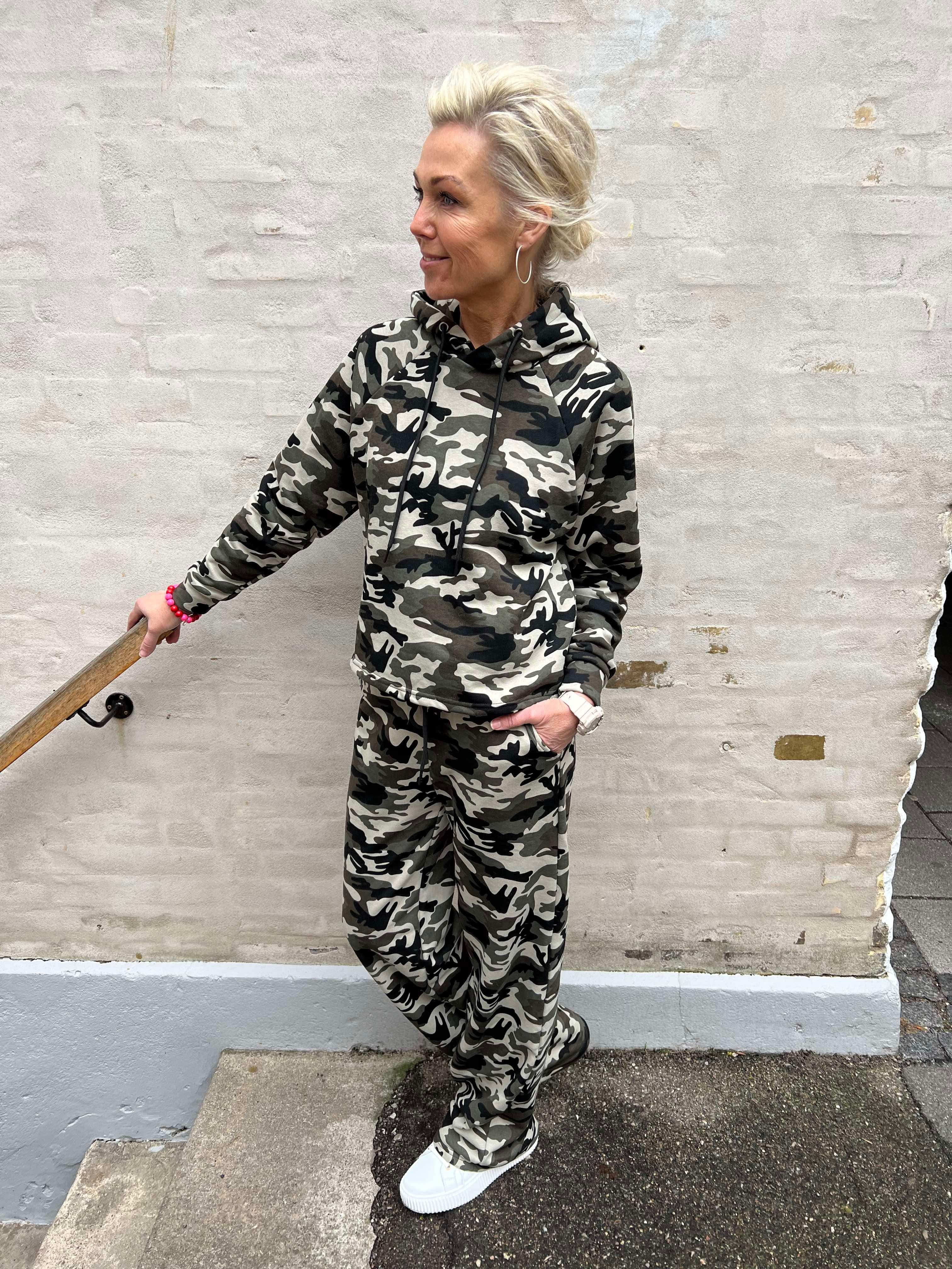 Sue-wide-pants camo