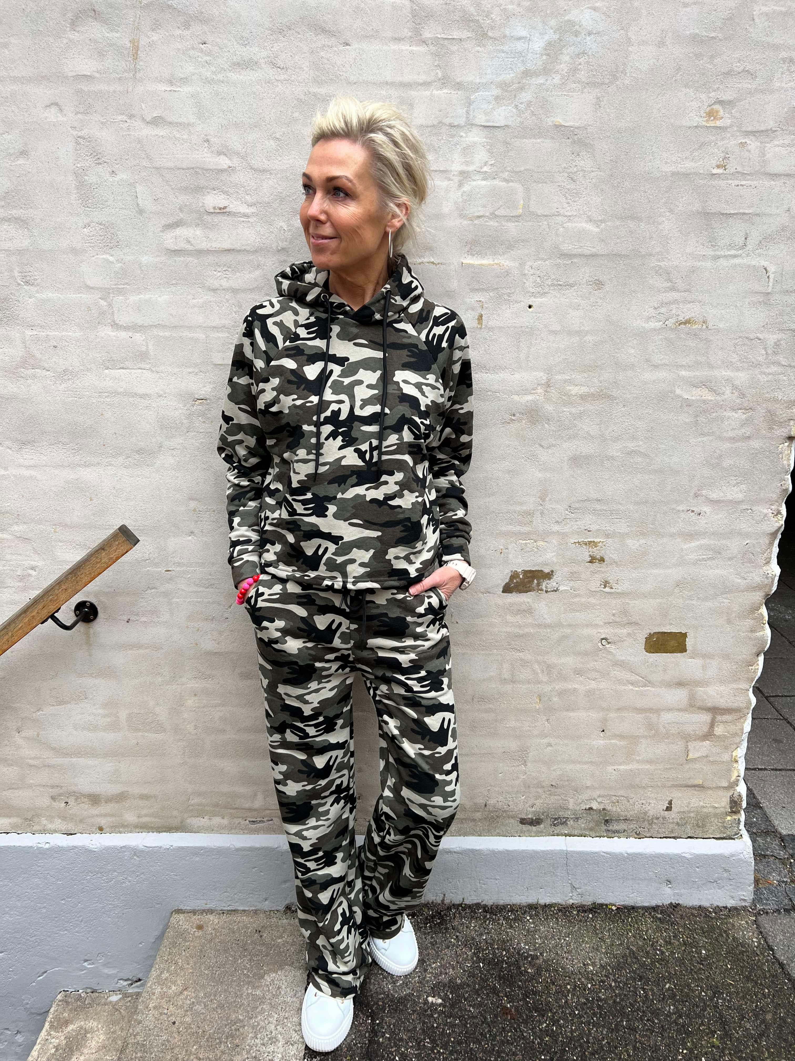 Sue-wide-pants camo