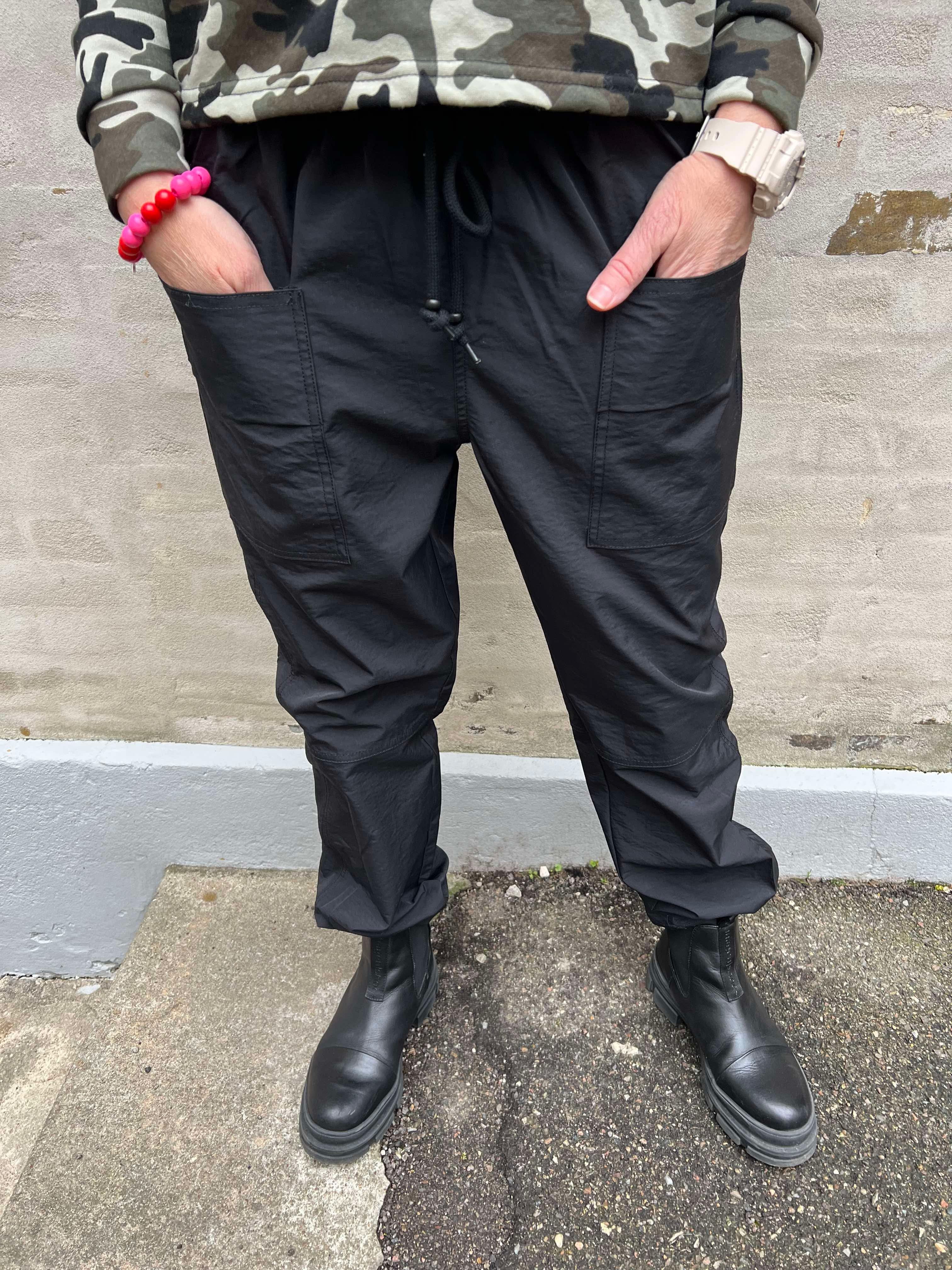 Thilla pant black