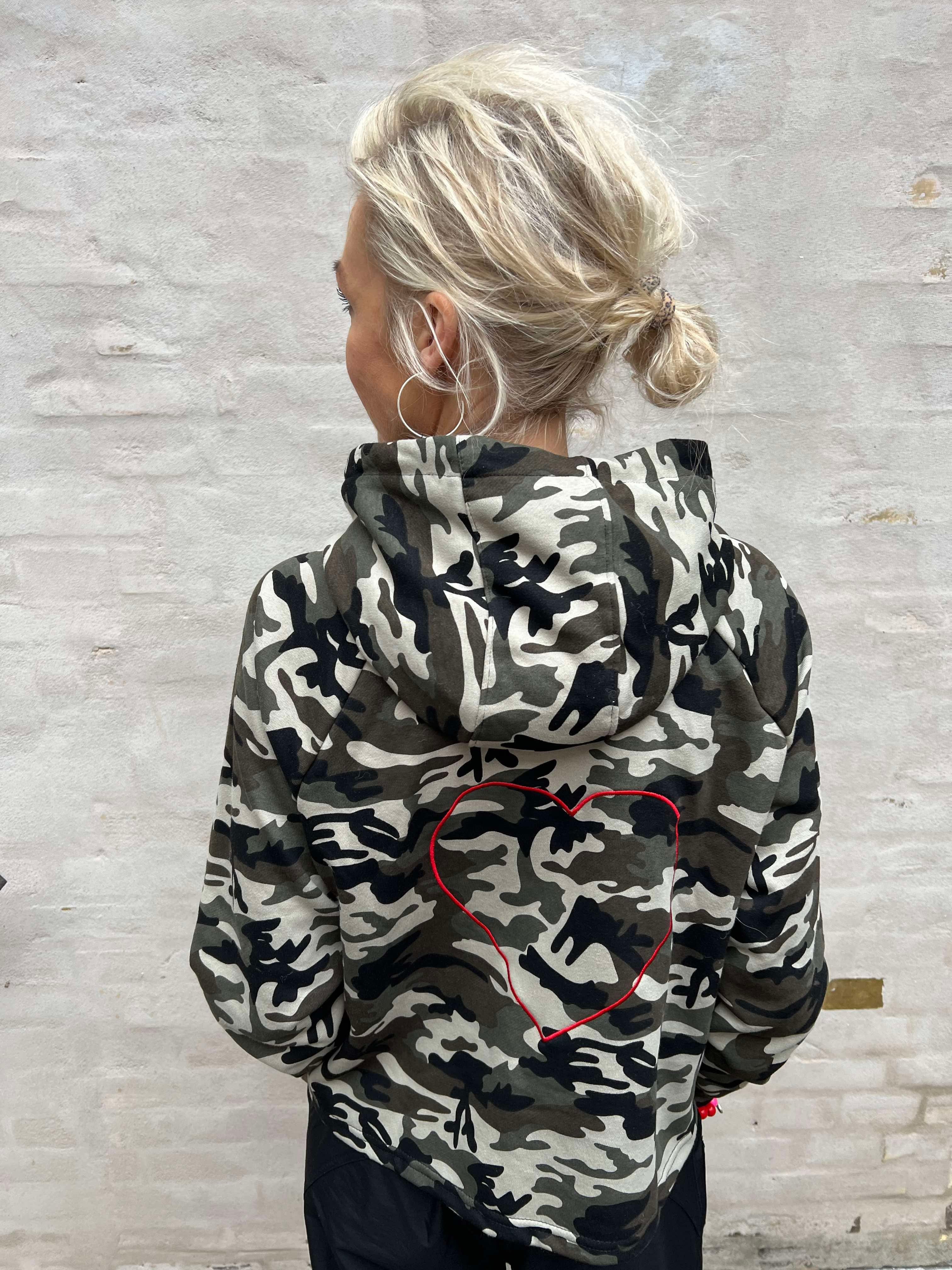 Sue-hoodie camo