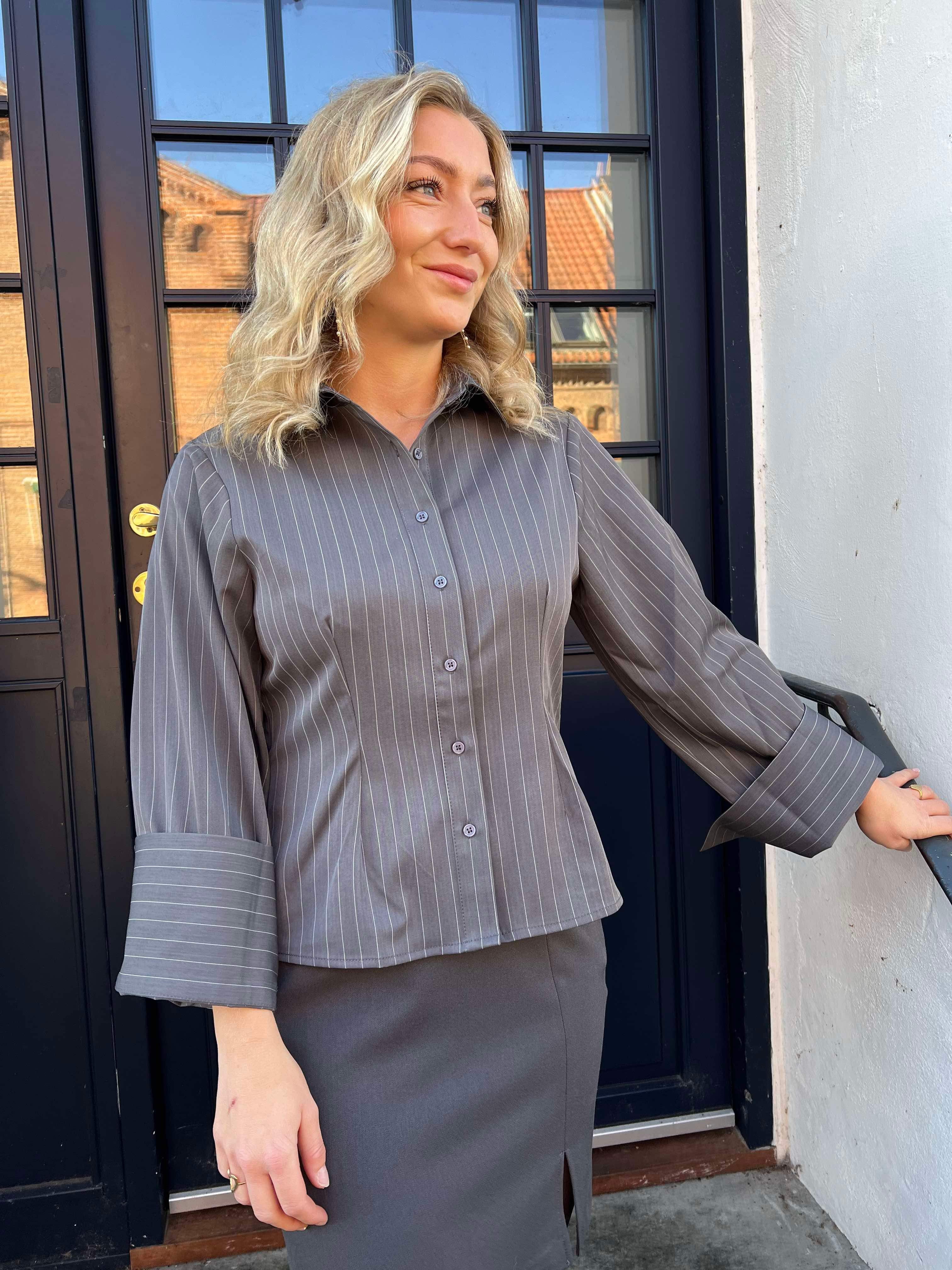 Rosa pinstripe shirt grey