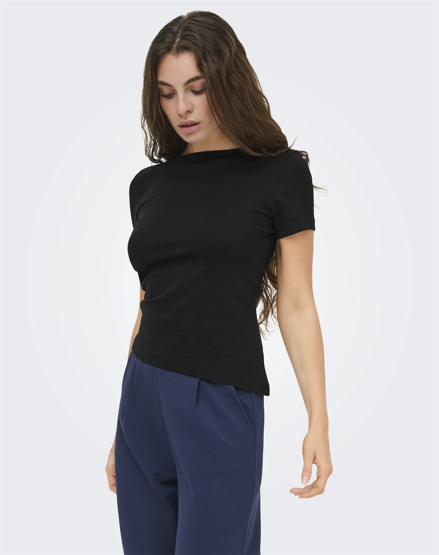 CATIE S/S ASSYMETRIC TOP - Black