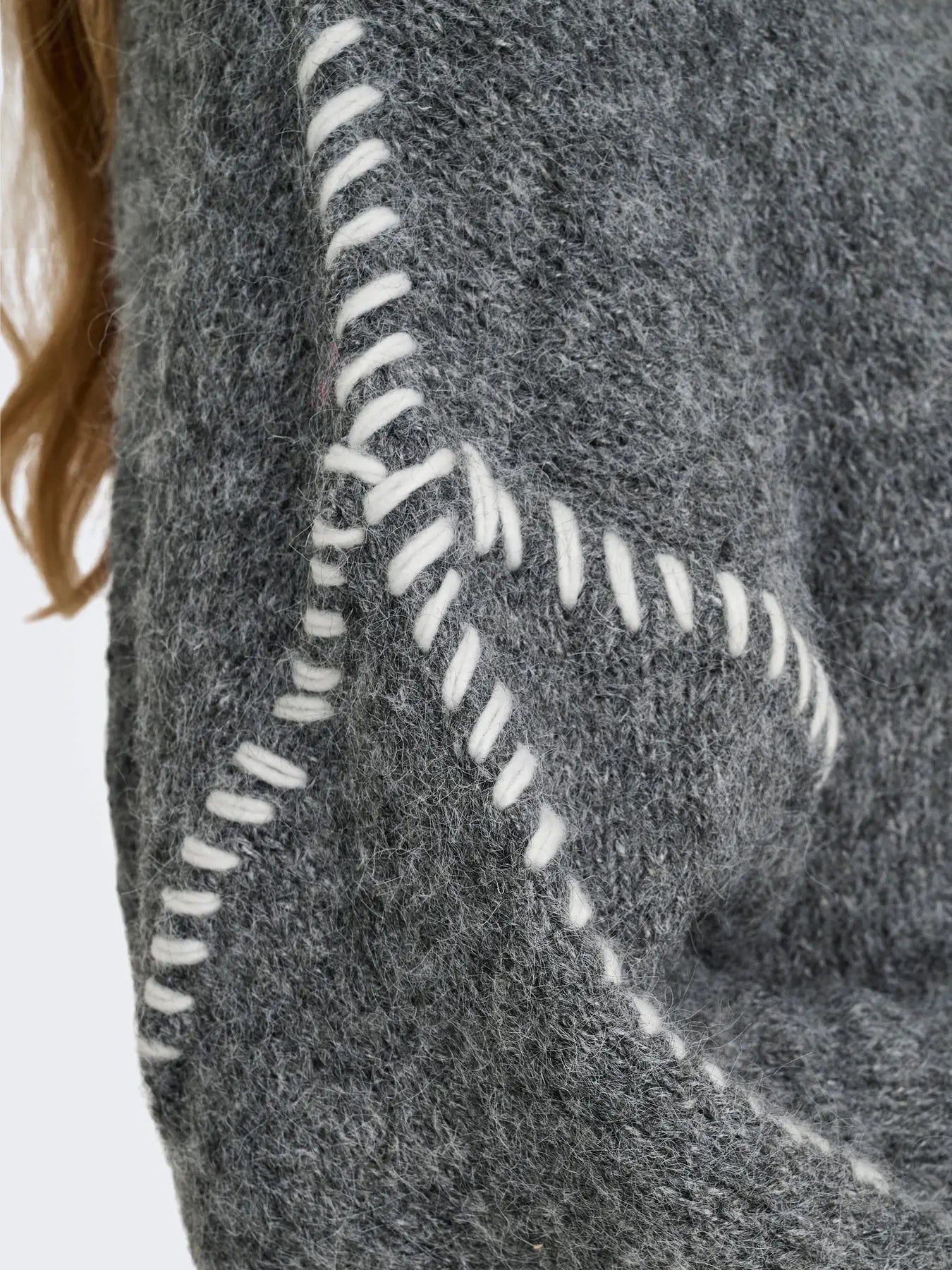 ZOEY LIFE ON STITCH PULLOVER - Dark Grey Melange