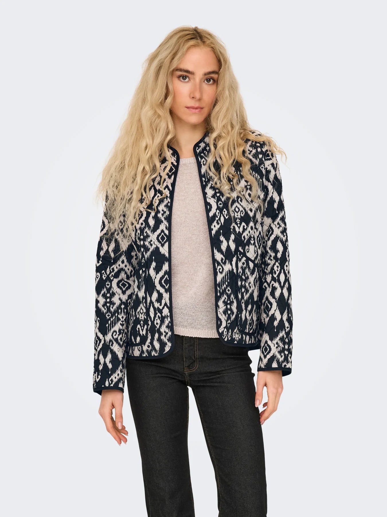 Tiger bomber ikat cloud dancer/black