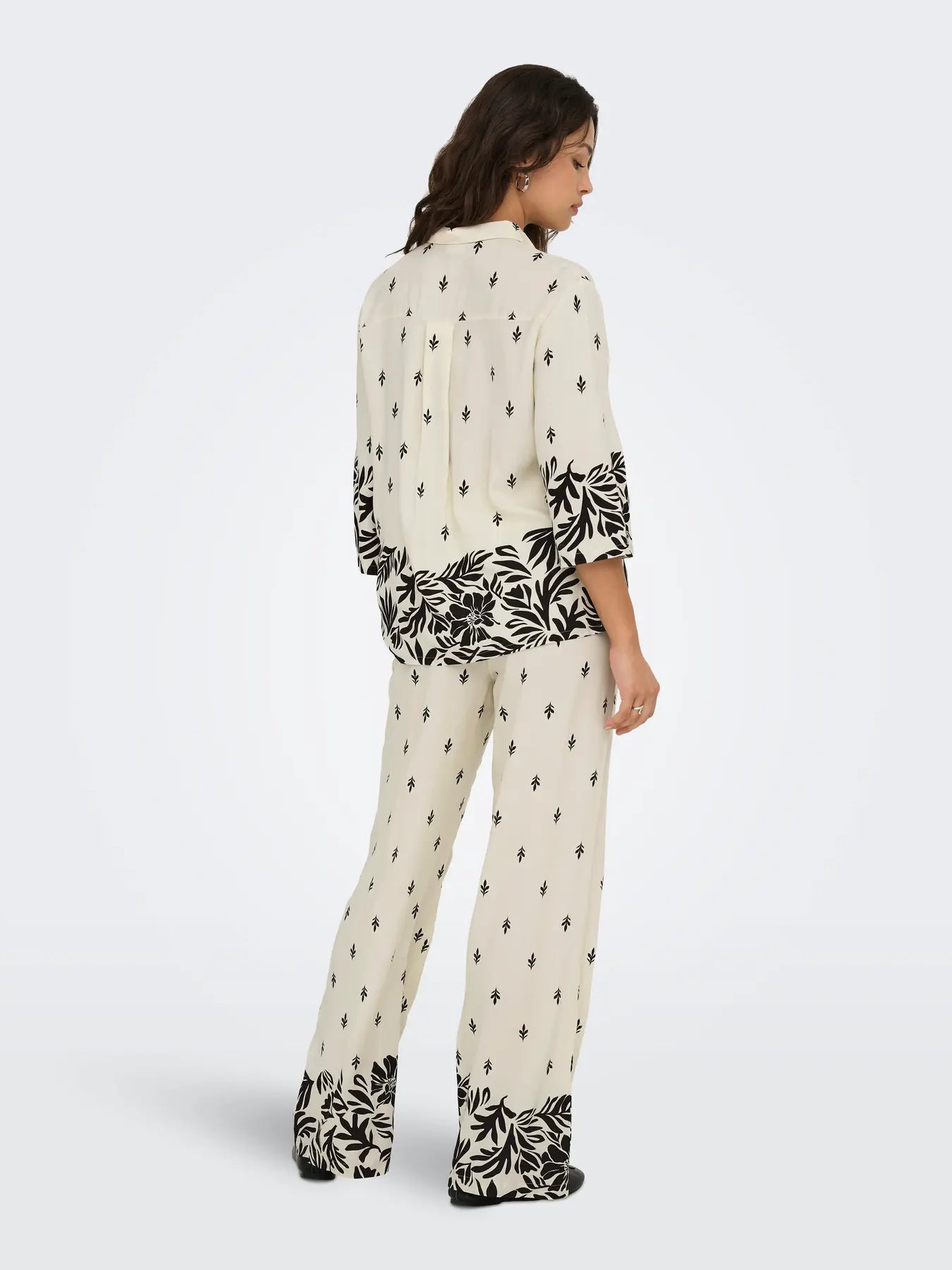 MAGGIE LIFE LOOSE 3/4 SHIRT - Sandshell BLACK ETHNIC
