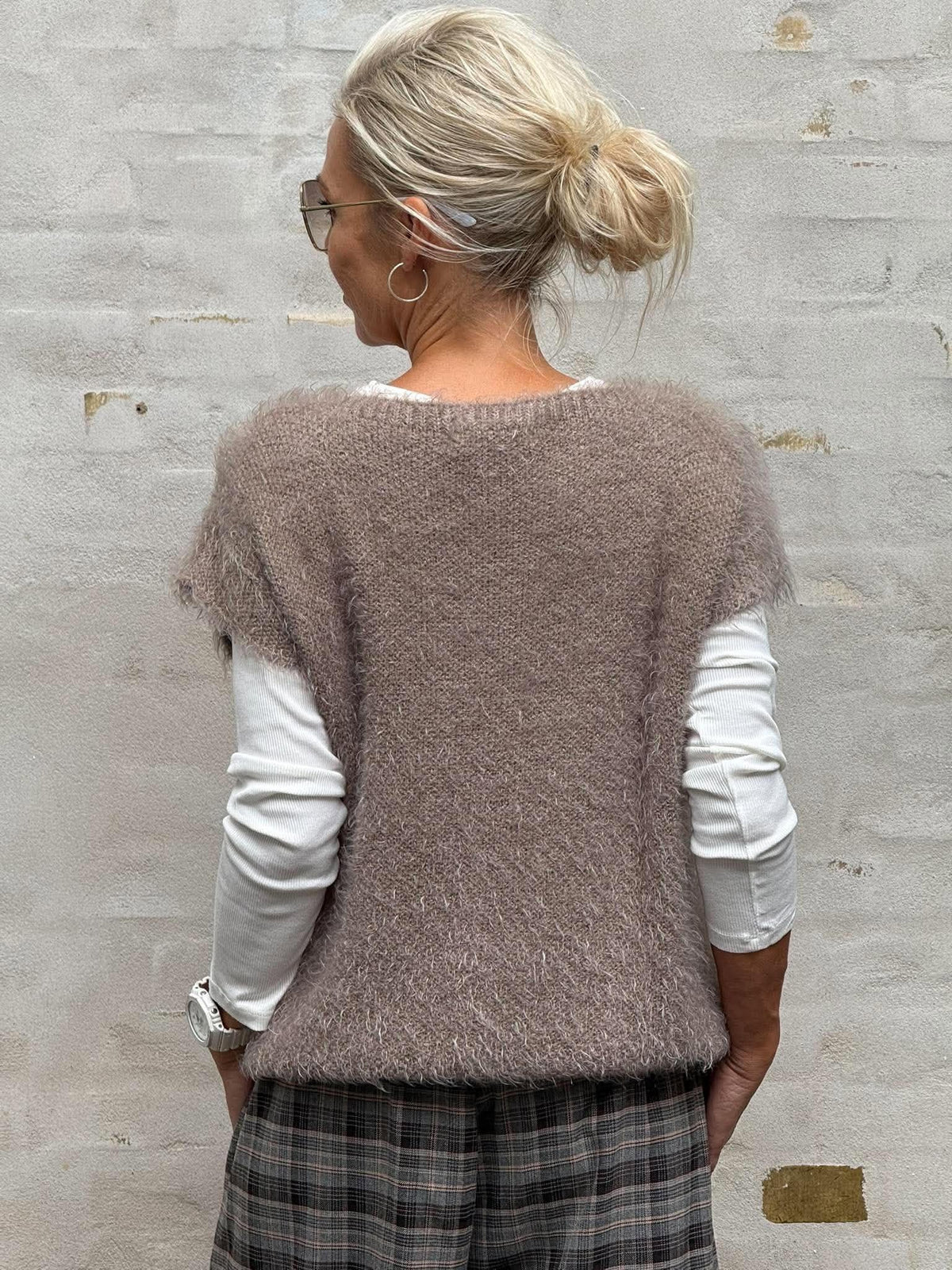 PREORDER-Laya Knit Vest - Dark Fango
