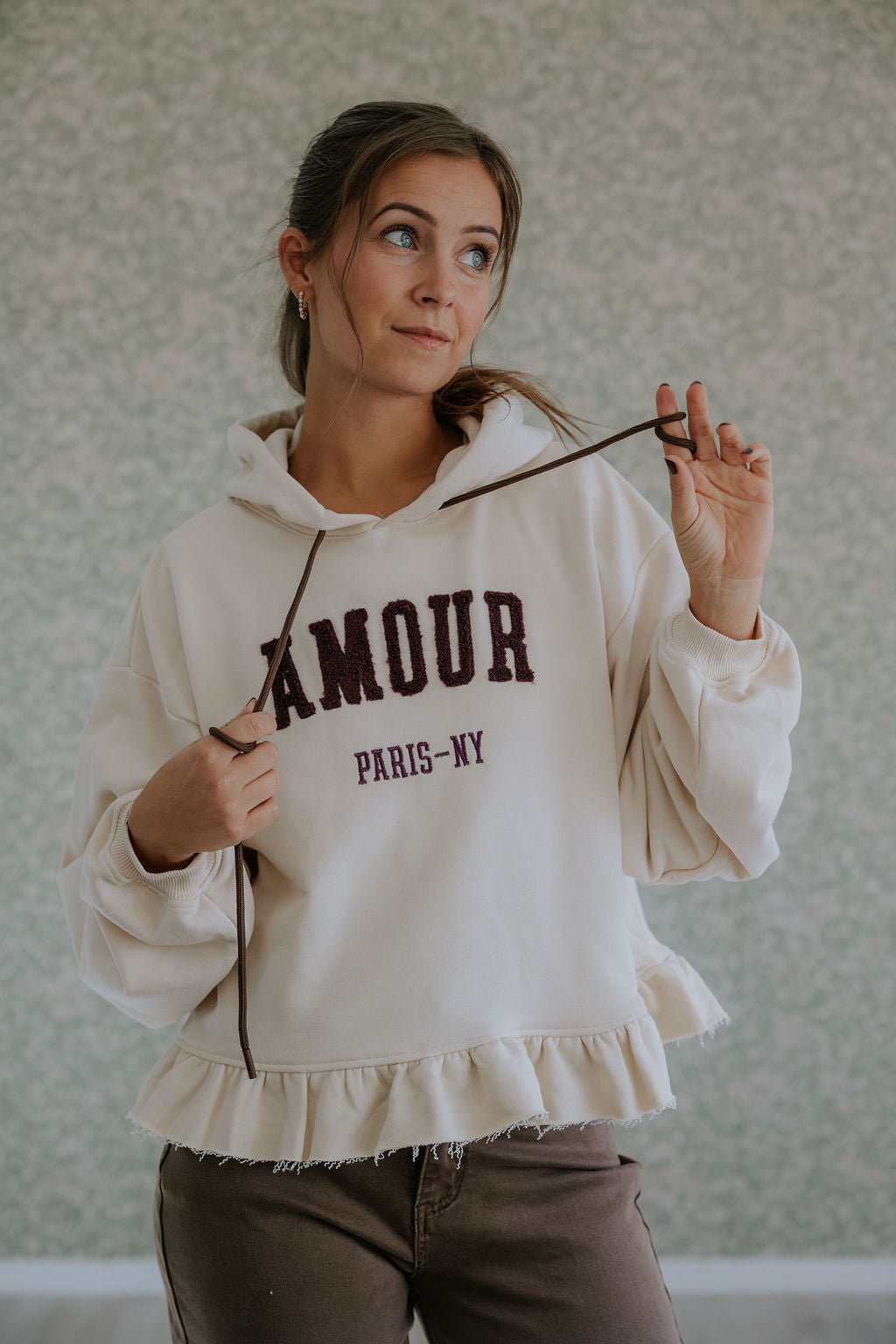 Amour Sweatshirt - White Moro