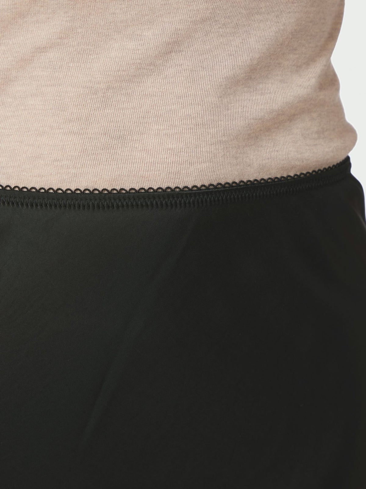 Mindie Heavy Sateen Skirt - Black