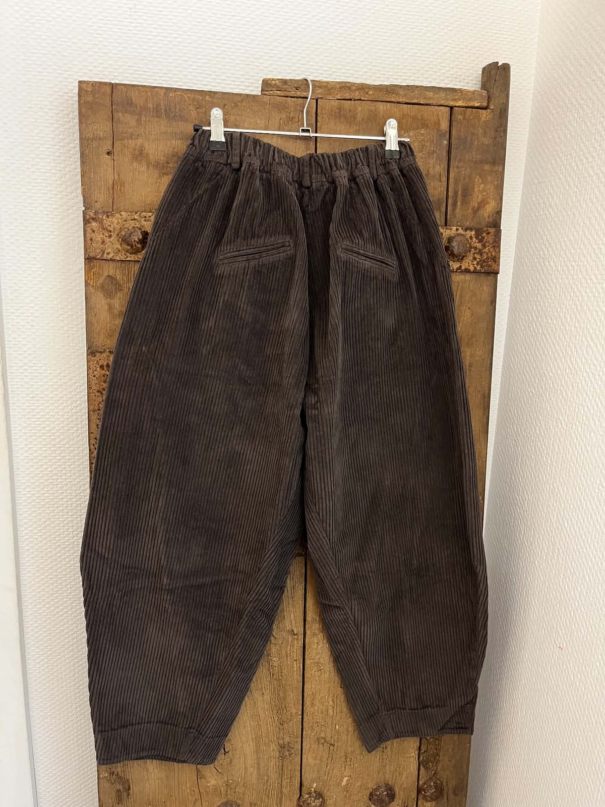 Vera Corduroy Pants - Dark Brown