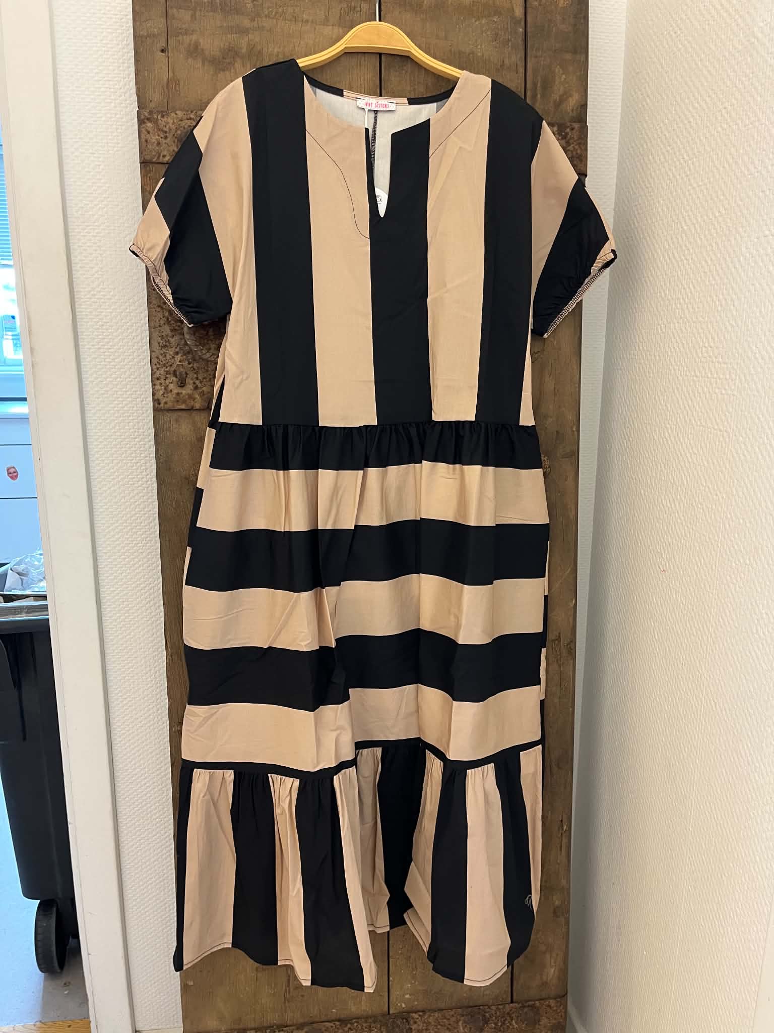 Long Striped - Beige/Black