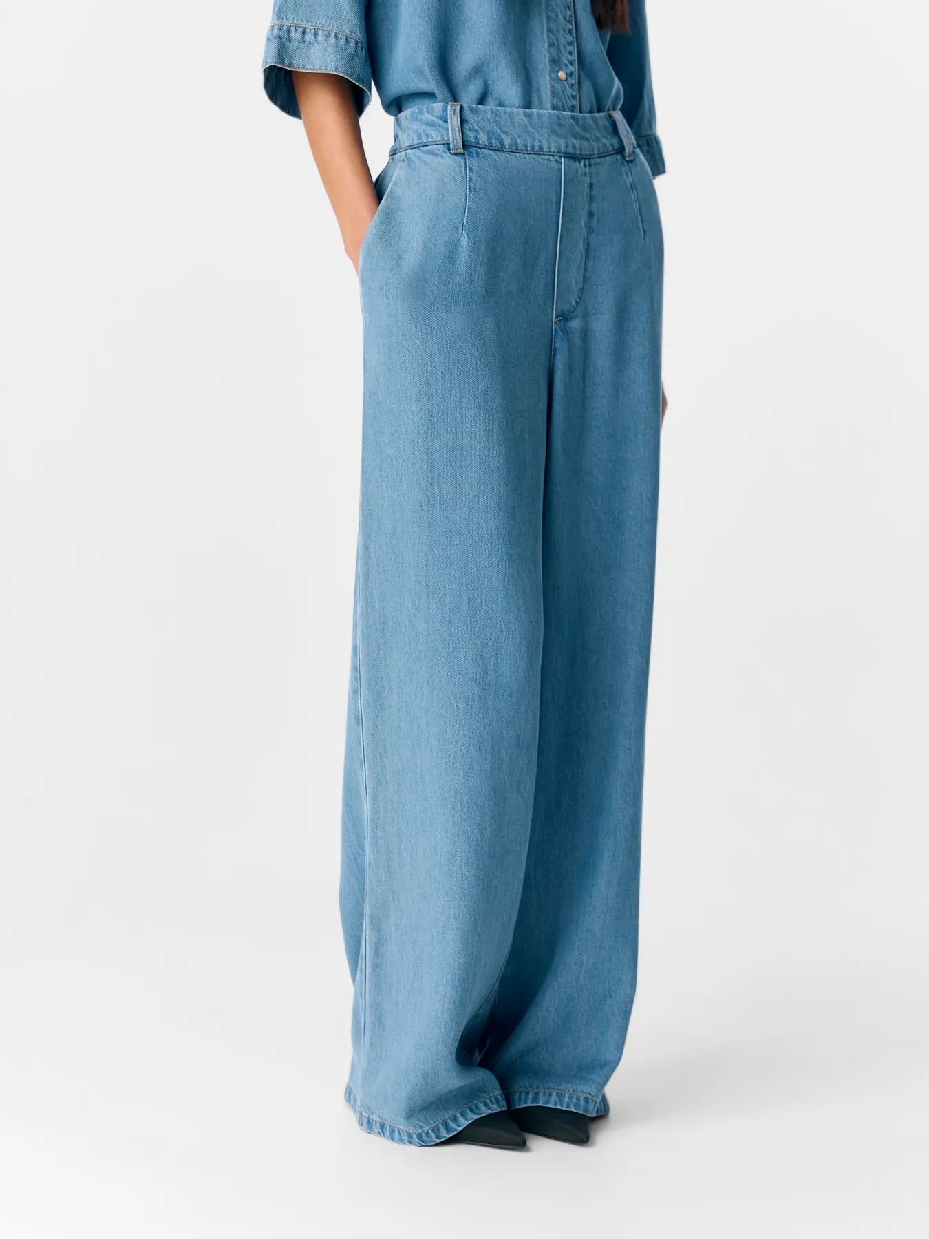 FRAME LISA WIDE PANT - Light Blue Denim