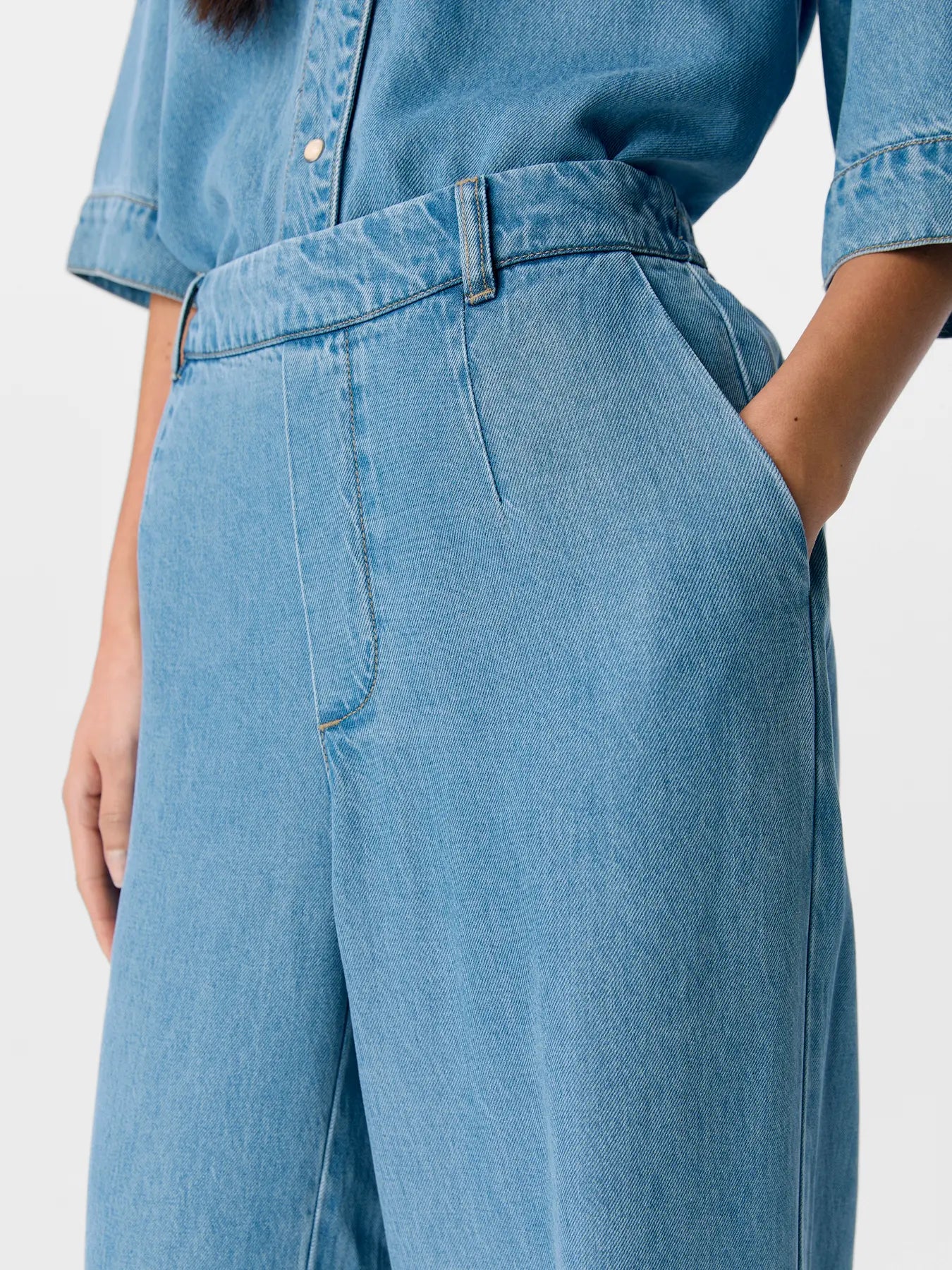 FRAME LISA WIDE PANT - Light Blue Denim