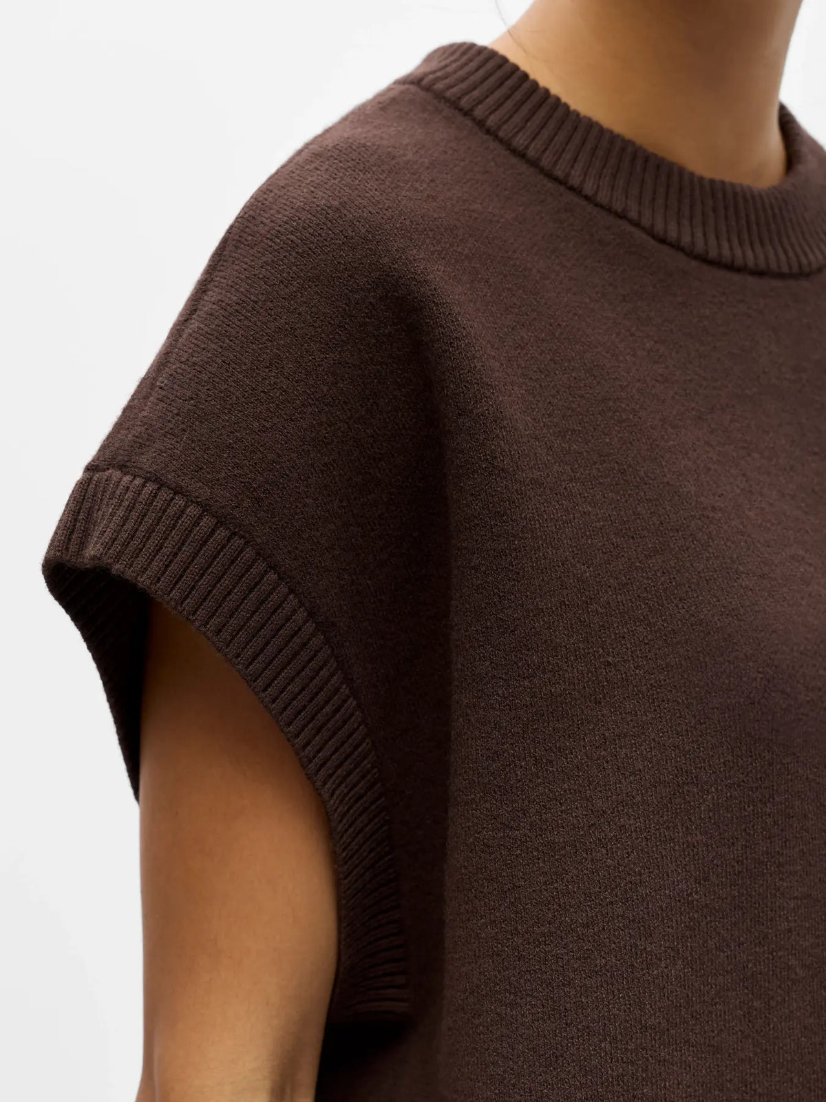 ITONE S/L LO KNIT VEST - Seal Brown Melange
