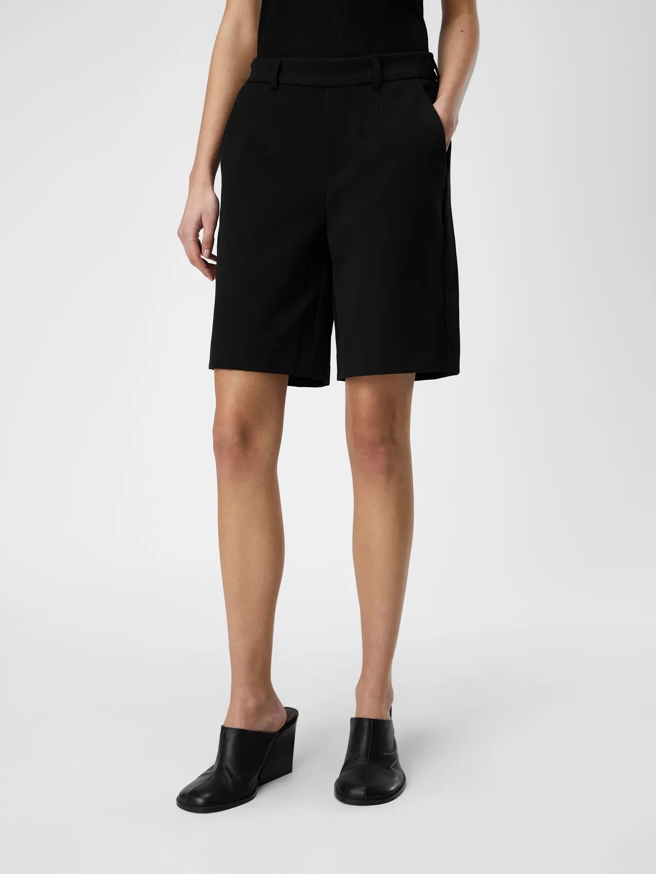 LISA MW WIDE SHORTS - Black