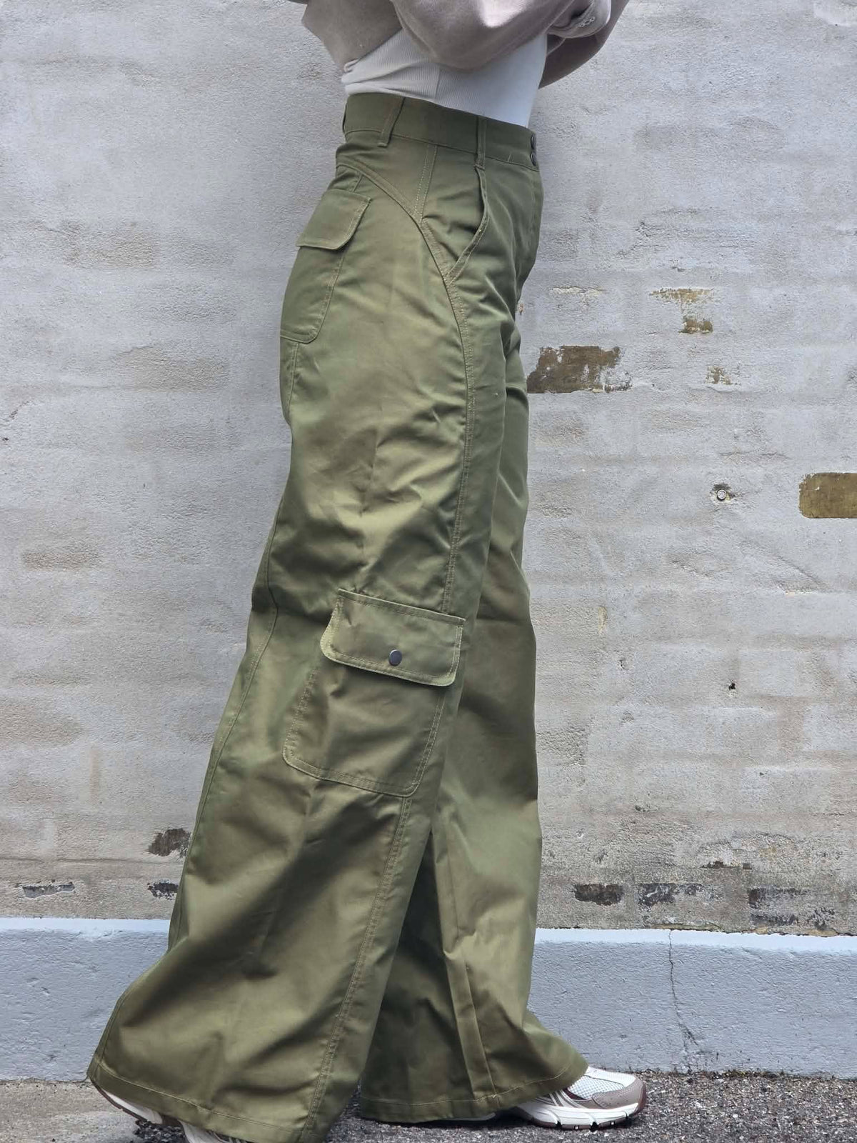 REINO OSATO MW UTILITY CHINOS - Martini Olive