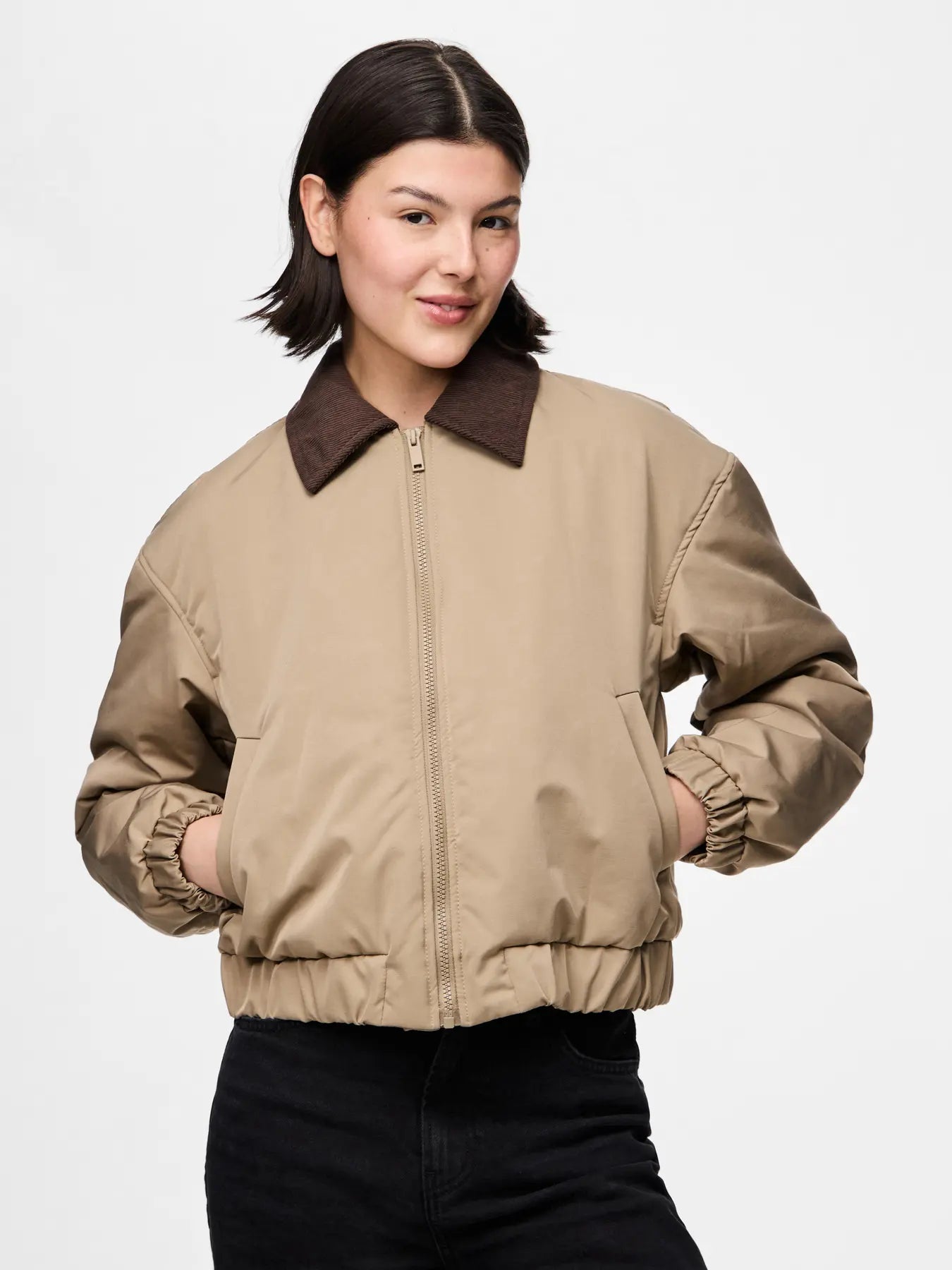 JORMA SHORT PADDED BOMBER JACKET - Greige_Hot fudge