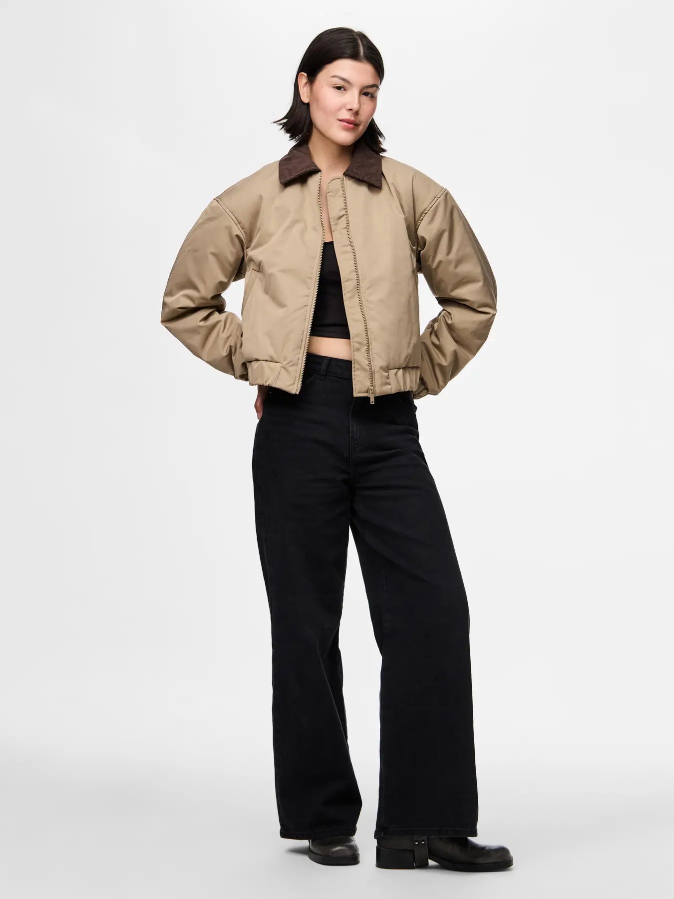 JORMA SHORT PADDED BOMBER JACKET - Greige_Hot fudge
