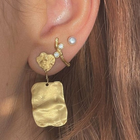 Golden reflection earring