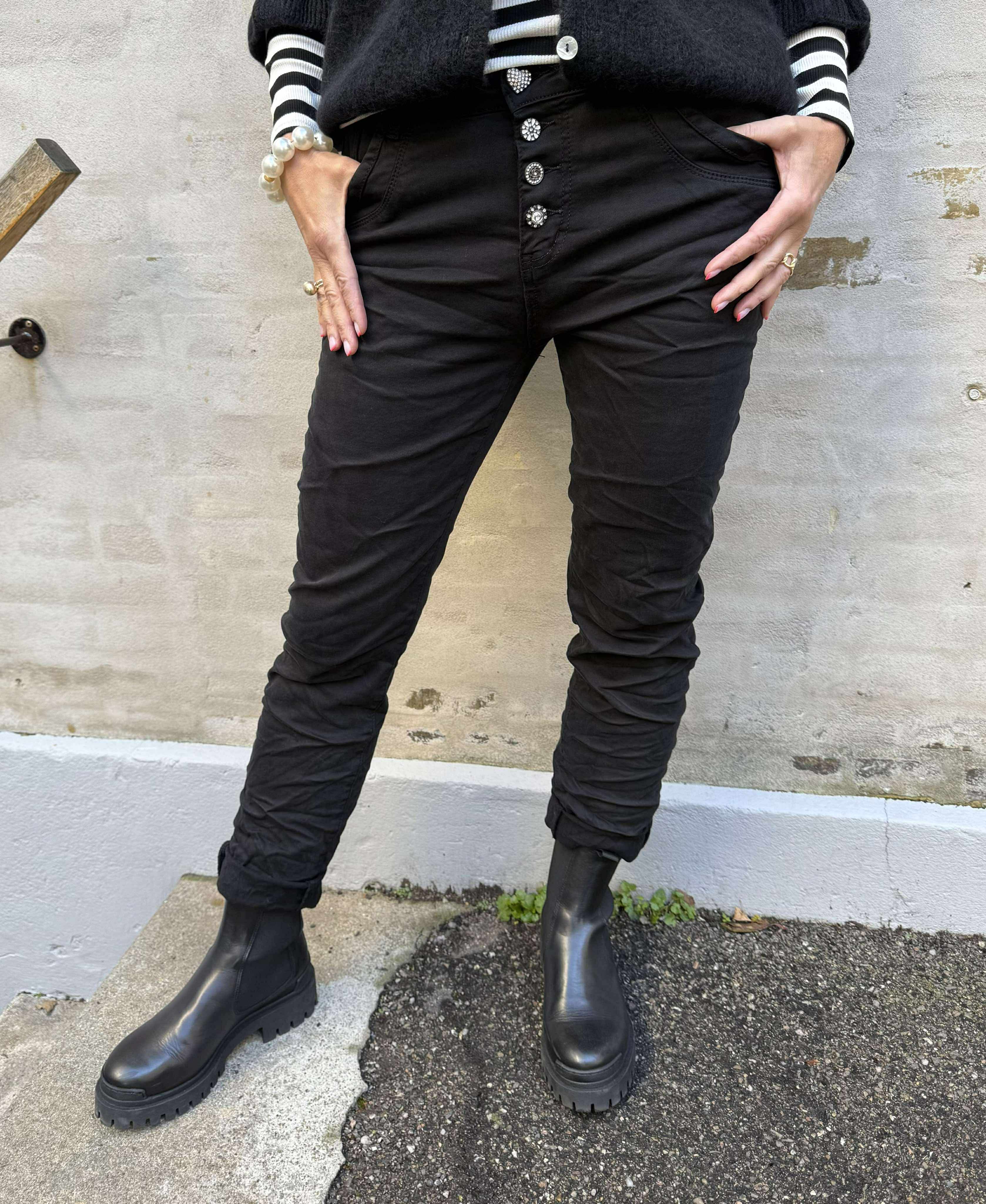 Nahla Jeans - Black