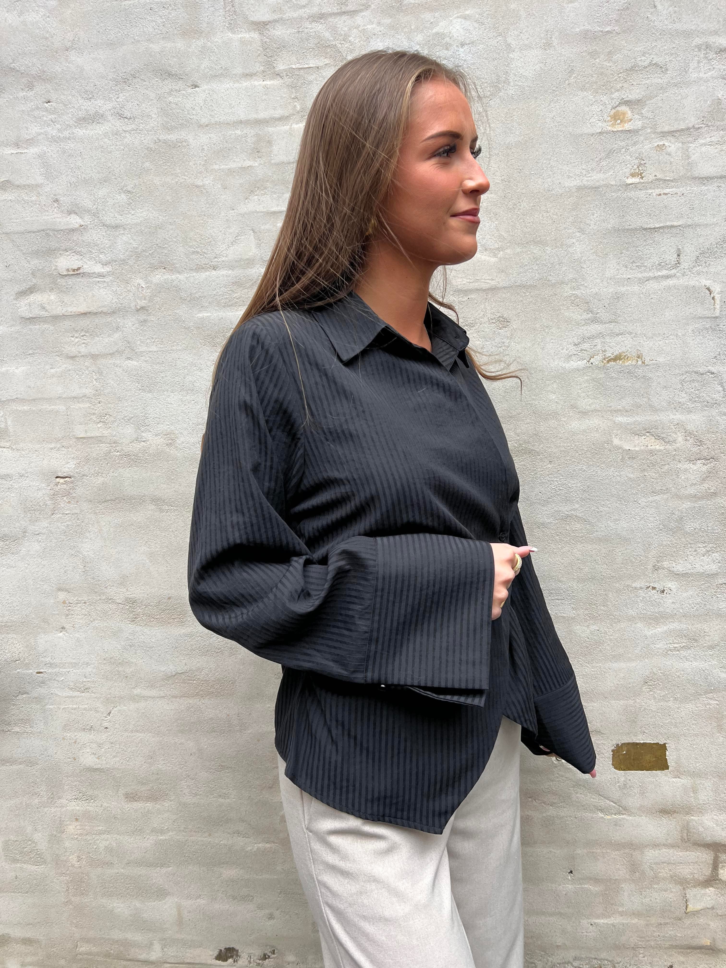 Fenli Tone Stripe Shirt - Black