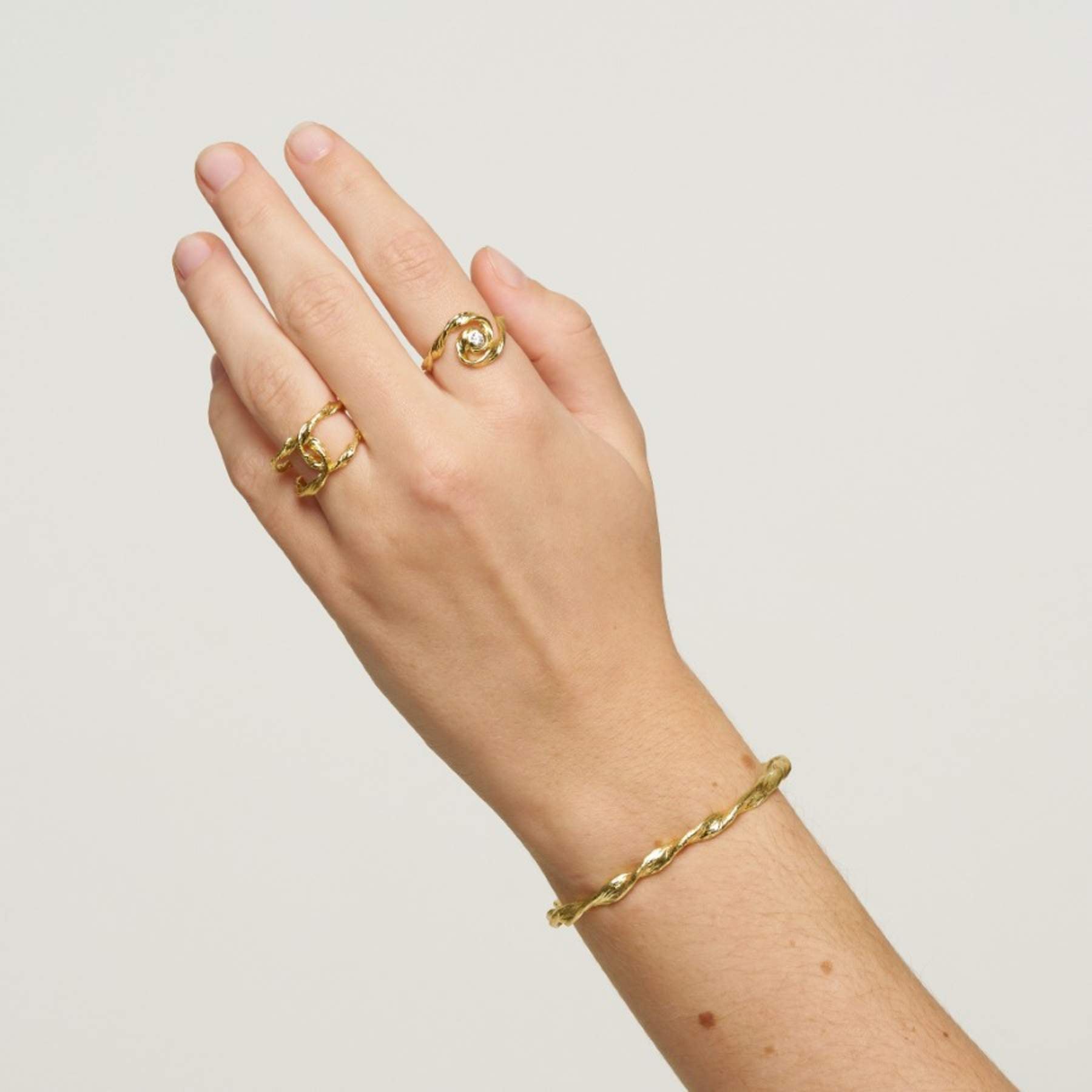 Idun Ring Med Zirkon - Guld