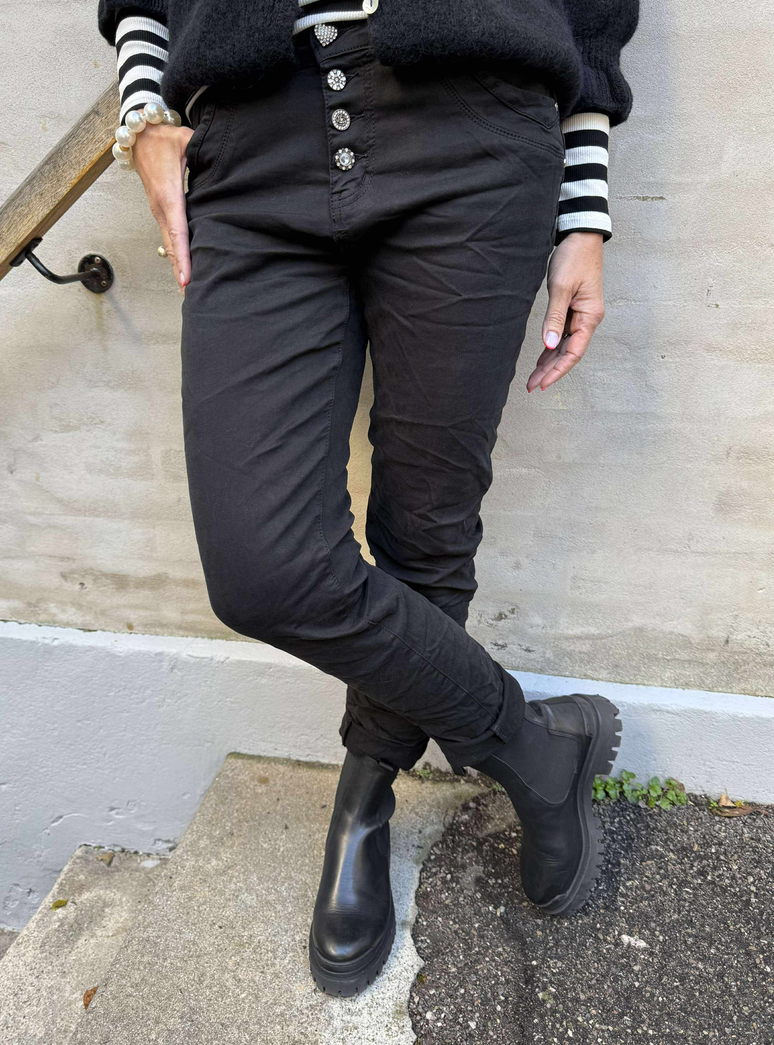 Nahla Jeans - Black