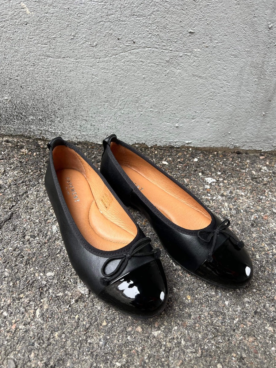 Lucy ballerina black