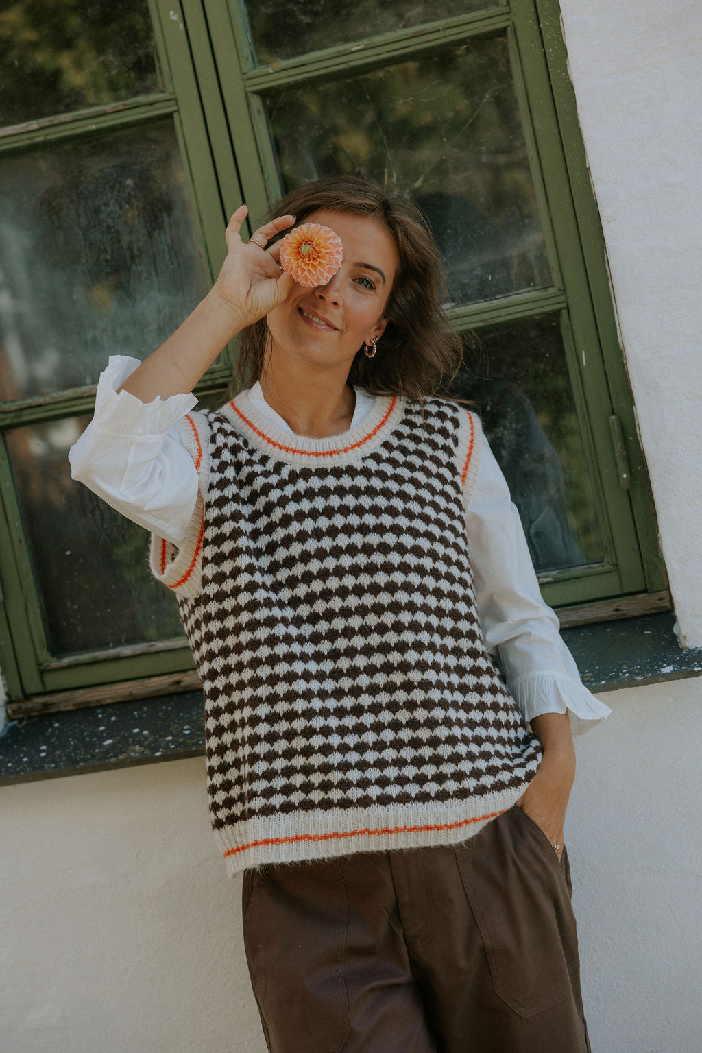 Anny Knitted Vest - White/Brown