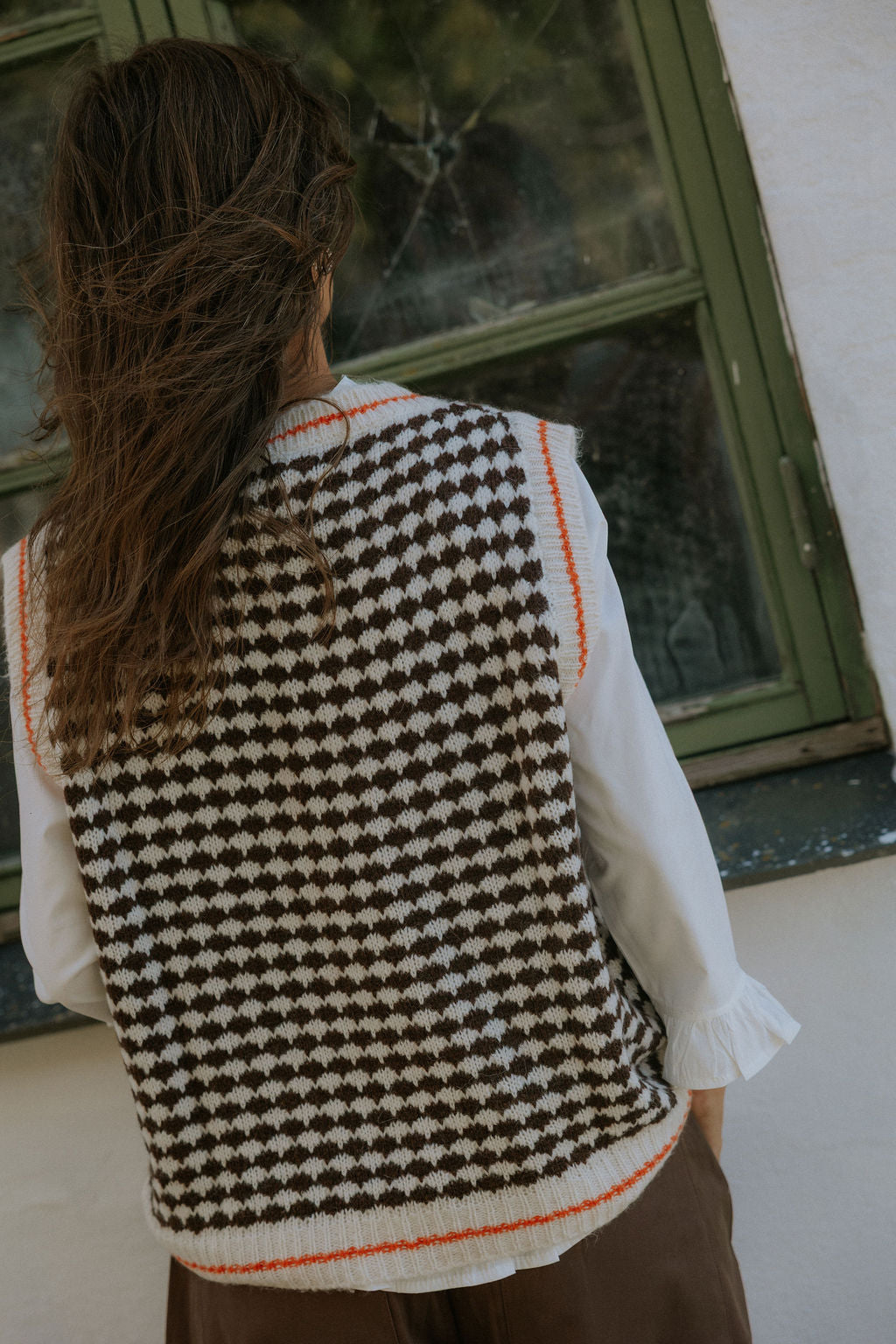 Anny Knitted Vest - White/Brown