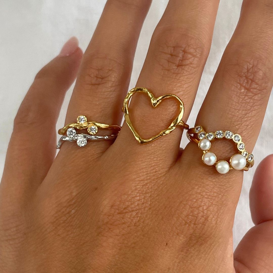 Funky heart ring