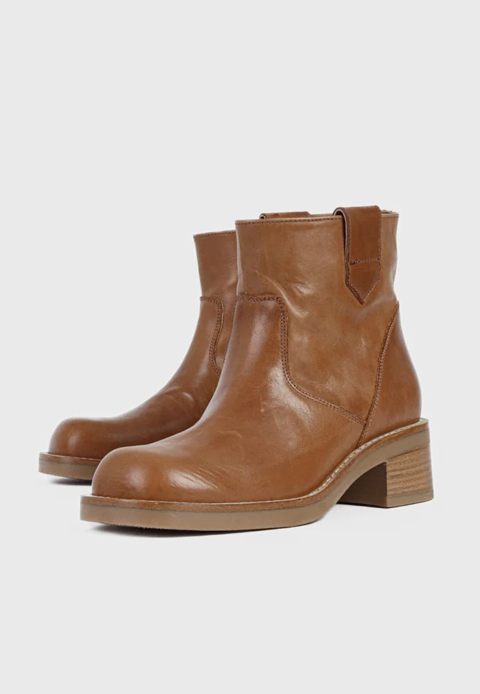 Rio boots cognac