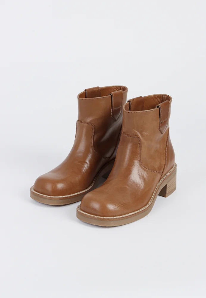 Rio boots cognac