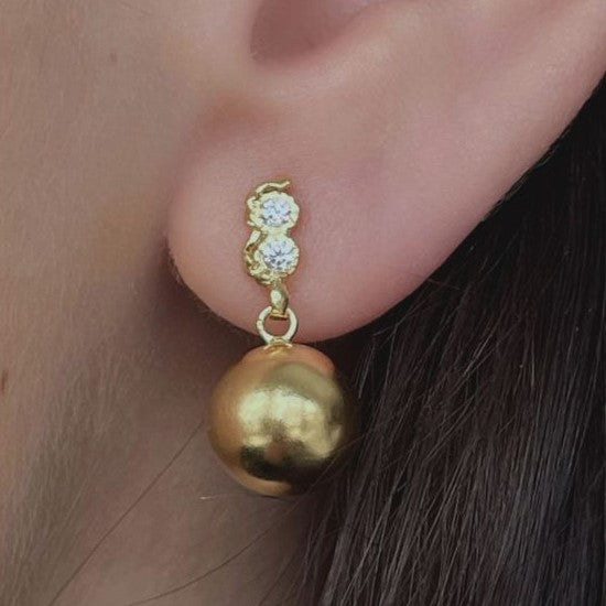 Twin flow & disco ball earring - gold